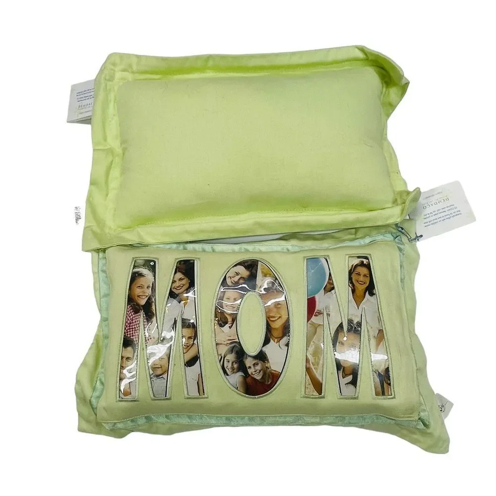 Set of 4 Light Green Demdaco Group Hugs MOM Photo Accent Pillows - NWT